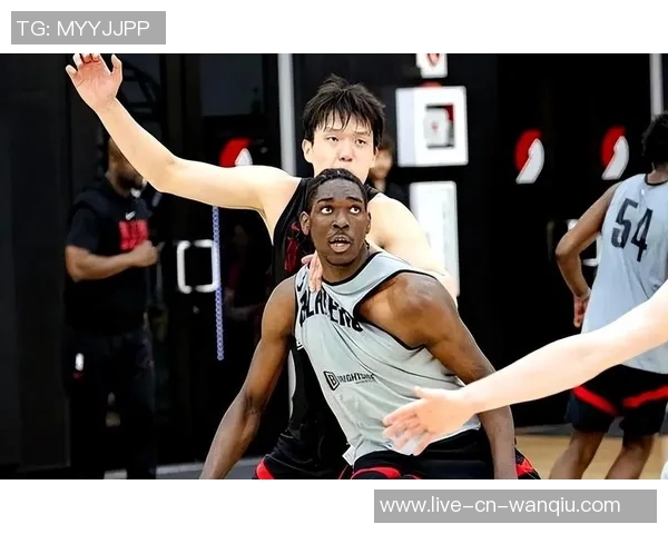 开拓者对阵魔术半场结束杨瀚森连续第五场未能登场