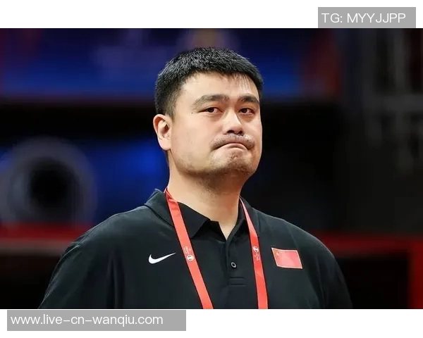 姚明回忆健身经历:早晨和上班前的秘密训练时光