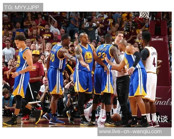 勇士主场表现如龙客场却如虫赛季前12场净胜分创世纪新高