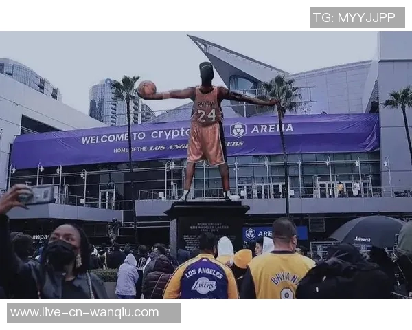 科比曾为了解水刑的极限而亲身尝试训练师揭秘他的勇敢与执着 科比曾为了解水刑的极限而亲身尝试训练师揭秘他的勇敢与执着