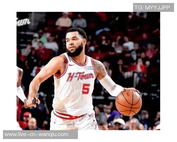 范弗里特称赞阿门打控卫表现逐渐提升适应能力显著增强 范弗里特称赞阿门打控卫表现逐渐提升适应能力显著增强