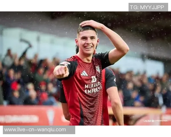 阿根廷新星帕尼切利备受瞩目欧洲豪门争相关注未来发展潜力巨大 阿根廷新星帕尼切利备受瞩目欧洲豪门争相关注未来发展潜力巨大