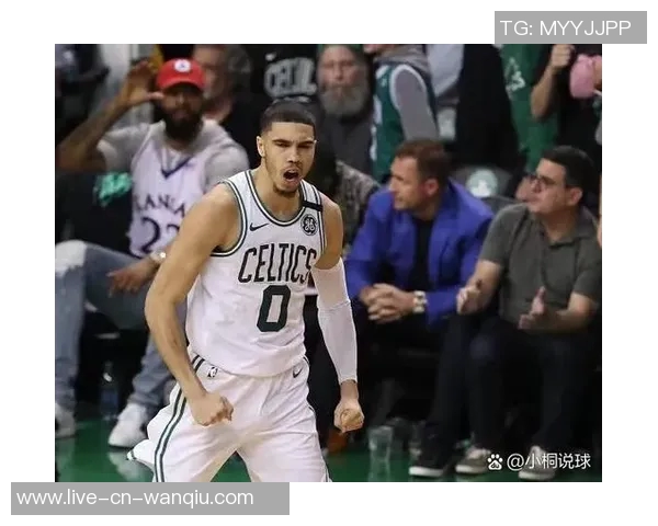 布克在纳什指导下主动担责太阳新赛季迎来最佳领袖导师 布克在纳什指导下主动担责太阳新赛季迎来最佳领袖导师